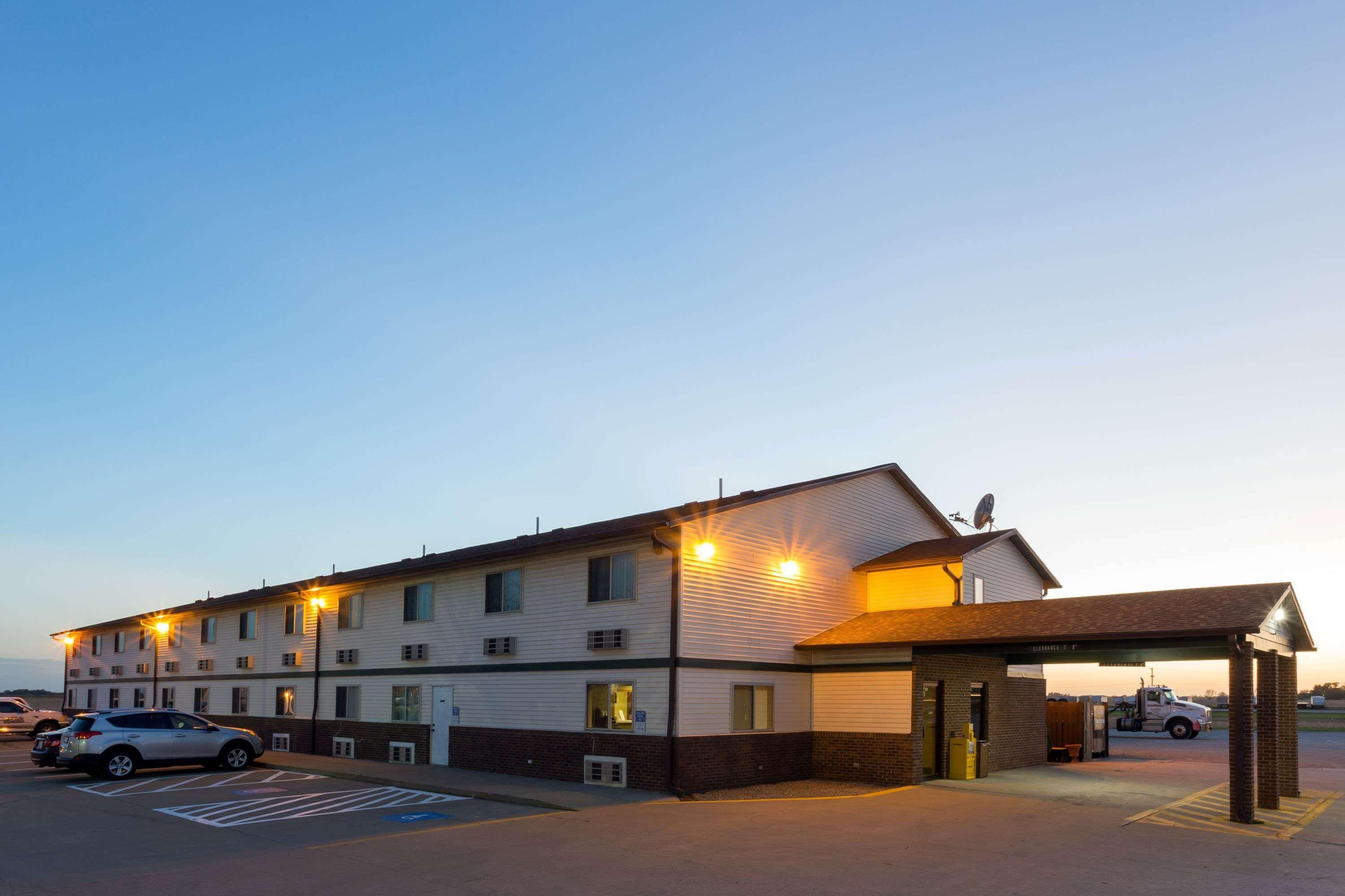Super 8 By Wyndham Mendota I-39 Hotel Kültér fotó