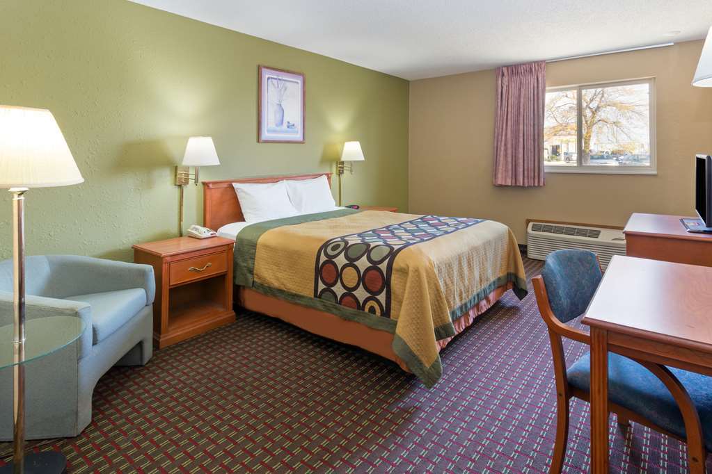 Super 8 By Wyndham Mendota I-39 Hotel Szoba fotó